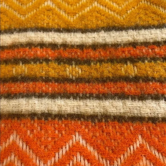 Vintage NEW IN ORIGINAL BOX FARIBO  Mesa wool blanket/throw. 50 x 60. 100% WOOL - Picture 10 of 10